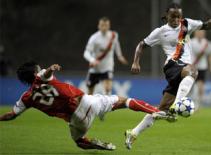 Chờ tiệc bàn thắng