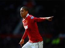 HLV Alex Ferguson không biết ăn nói sao với Smalling