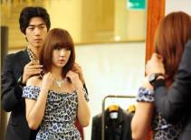 Yoon Eun Hye khoe vai trần gợi cảm