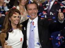 "Kẻ hủy diệt" Arnold Schwarzenegger li dị vợ