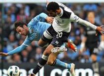 AS Roma hỏi mua Sandro