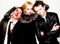 Thành viên Backstreet Boys mua ảnh "ma cà rồng" Lindsay Lohan