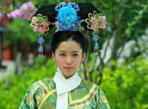 "Đối thủ" của Tiểu Yến Tử "lộ diện" với nhan sắc kiêu sa