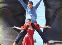 Salma Hayek quậy tưng bừng tại Cannes