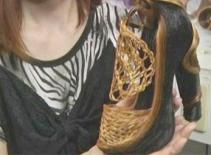 Giày cao gót làm từ tóc