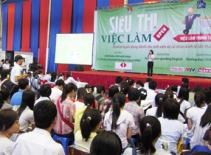 12.000 sinh viên đến siêu thị việc làm