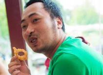 Dũng Khùng: Nếu bạn gái đòi cưới thì… cưới thôi