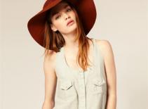 Quần soóc liền áo sành điệu