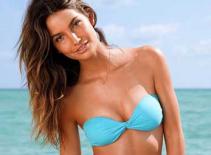 Ngắm những đường cong nóng bỏng của chân dài Lily Aldridge 