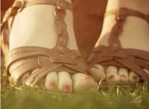 Những mẫu sandals hè bạn gái không thể làm ngơ