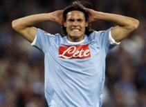 Napoli ký hợp đồng 5 năm với Cavani