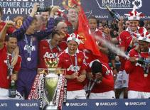 Hạ Blackpool 4-2, nhà vô địch đã giữ lời