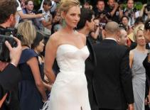 Top 10 "sao" diện váy đẹp nhất tuần qua