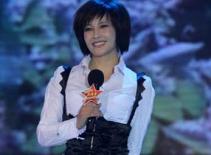 Lưu Hiểu Khánh trẻ trung như nữ sinh tuổi 20