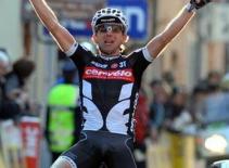 Thêm một cua-rơ từ trần