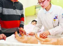 Chồng bỗng dưng… tiết sữa sau khi vợ sinh con