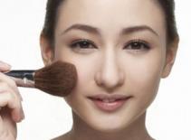 Năm phút điểm tô sự ngọt ngào cho gương mặt