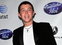 Chàng trai 17 tuổi đăng quang American Idol 2011