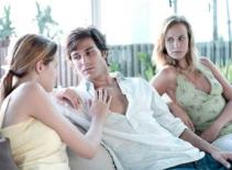 Tôi giúp anh "đạt đỉnh" với cô bạn thân nhất của tôi