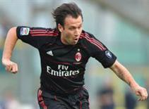 Milan vẫn chờ Cassano