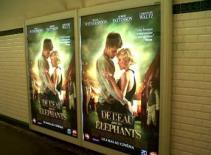 Xem màu poster, đoán thể loại phim