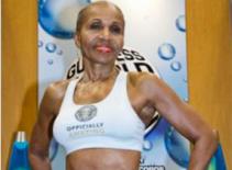 Cụ bà 74 tuổi có thân hình "hot" như thiếu nữ