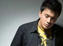 Lam Trường "trăng hoa" ngay khi làm thủ tục ly hôn? 