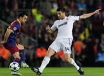 Real bất lực trước Barca: Khoảng cách! 