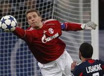 Chuyện về Manuel Neuer: Bức tường của Chúa!