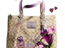 Túi xách vui tươi của Coach Poppy