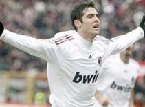 Man City dùng Adebayor để câu Kaka