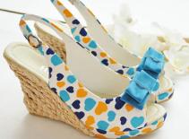 Mãn nhãn với dép đế xuồng