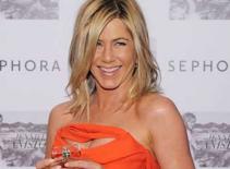 Jennifer Aniston đẹp như thiên thần