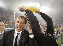 AC Milan vô địch trước 2 vòng đấu