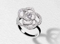 Nhẫn cô dâu tinh xảo của Chanel