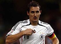 Miroslav Klose chính thức gia nhập Lazio