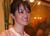 Hồng Nhung: 'Hát sai lời không phải lỗi của tôi'