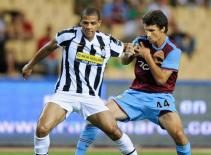 Melo công kích Juventus