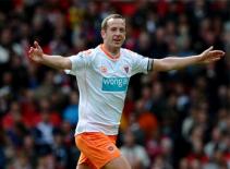 Mua Adam, Liverpool trả đũa Man Utd thương vụ Ashley Young