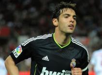 Kaka không rời Real 