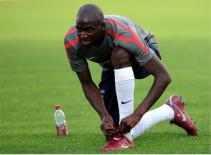 Marseille muốn có Alou Diarra: Ai cũng cần một chiếc “Mỏ neo”