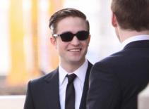 Robert Pattinson đẹp lịch lãm trên phim trường Cosmopolis