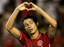 Tottenham “kết” Damiao