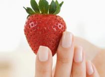 Món ăn tăng vẻ đẹp cho móng tay