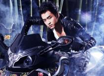 AT trở lại hoành tráng với album online