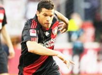 Robbin Dutt: Ballack có thể tập trung cho Leverkusen
