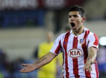 Chelsea vung tiền tấn theo đuổi Aguero