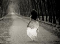 Cô dâu chạy trốn và mối tình câm trong bóng tối