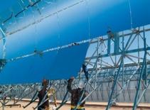 Xây nhà máy năng lượng Mặt Trời lớn nhất thế giới