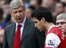 Arsenal - Fabregas: Càng níu kéo càng thêm đau!